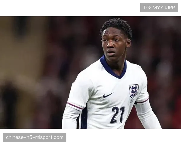 从青训到核心：科比·梅努在卡里克麾下获重用，增强曼联中场控球稳定性